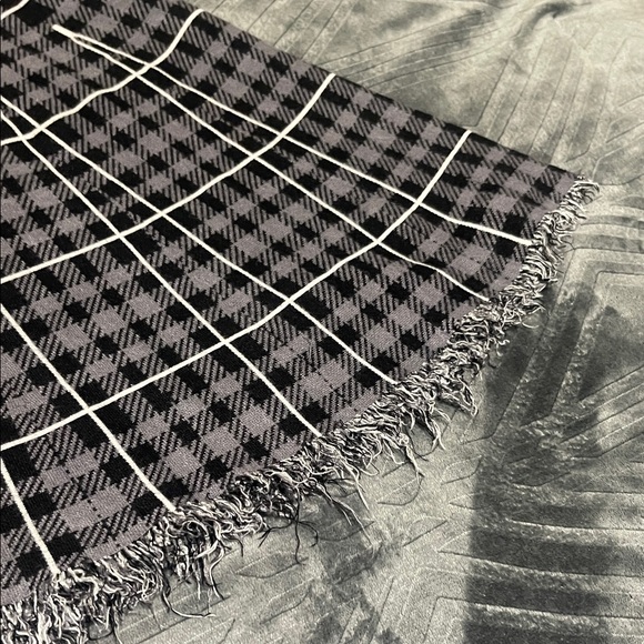 Max Edition Plaid A-Line Midi Skirt in Black and Gray - Picture 3 of 4